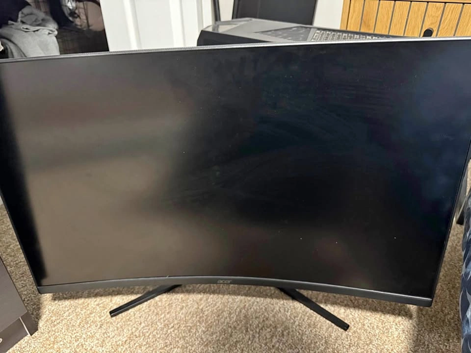 144hz 32 inch curved ACER monitor