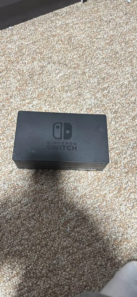 Nintendo Switch - photo 2