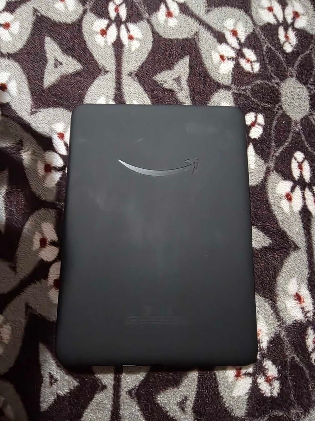 Kindle Colorsoft 16 GB - Like New - photo 4