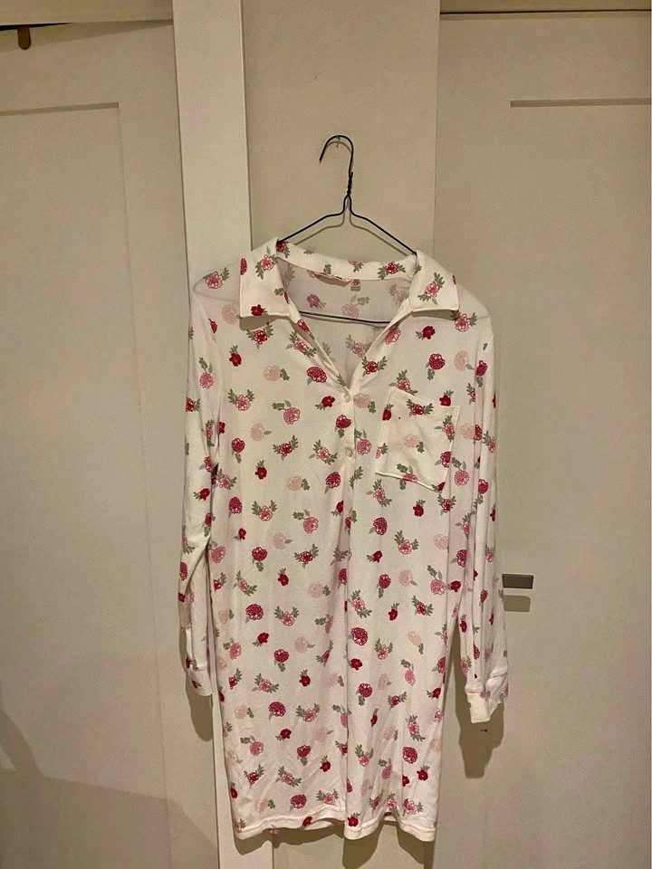 La Vie En Rose PJs NEVER WORN