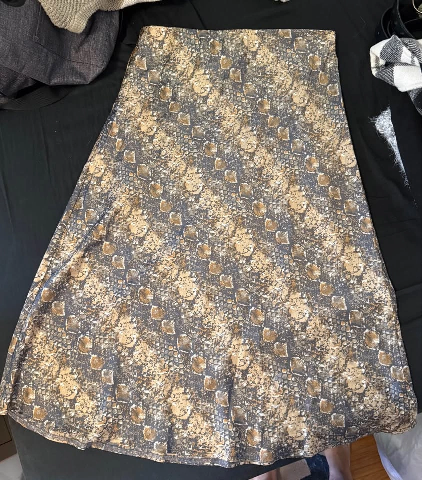Large Snake Skin Skirt - photo 2