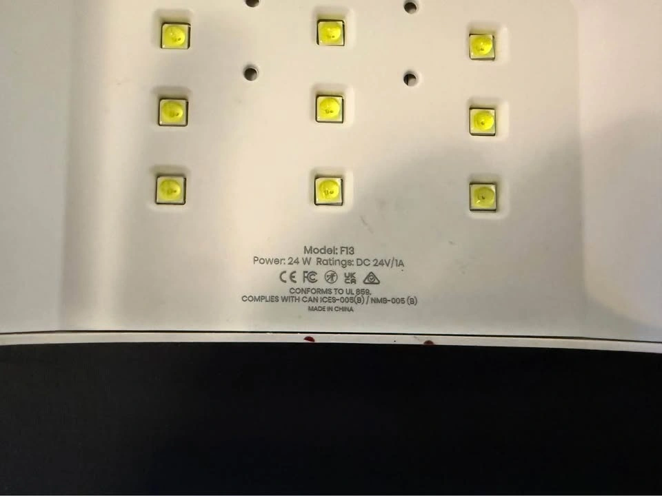 UV/LED Nail Lamp - photo 3