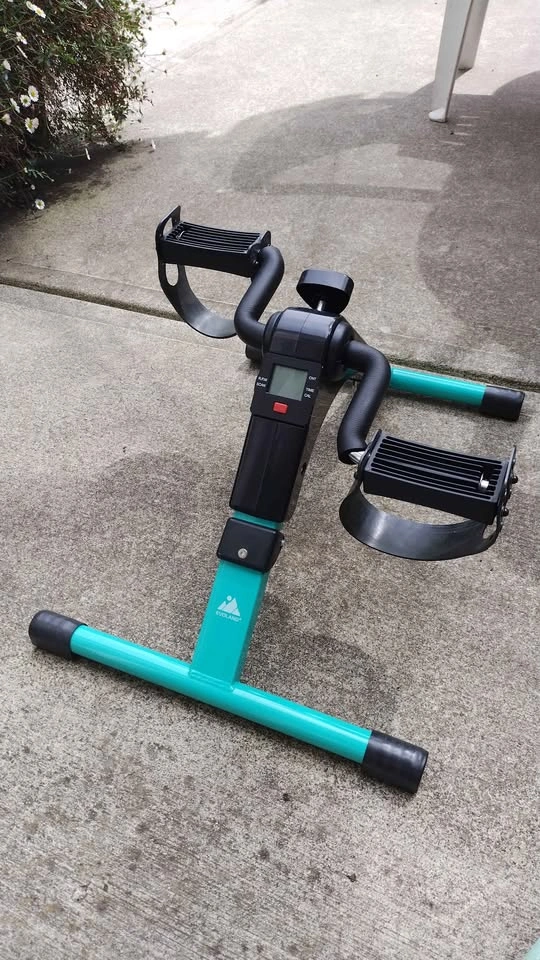 Mini Exercise Bike for Legs & Arms - photo 2