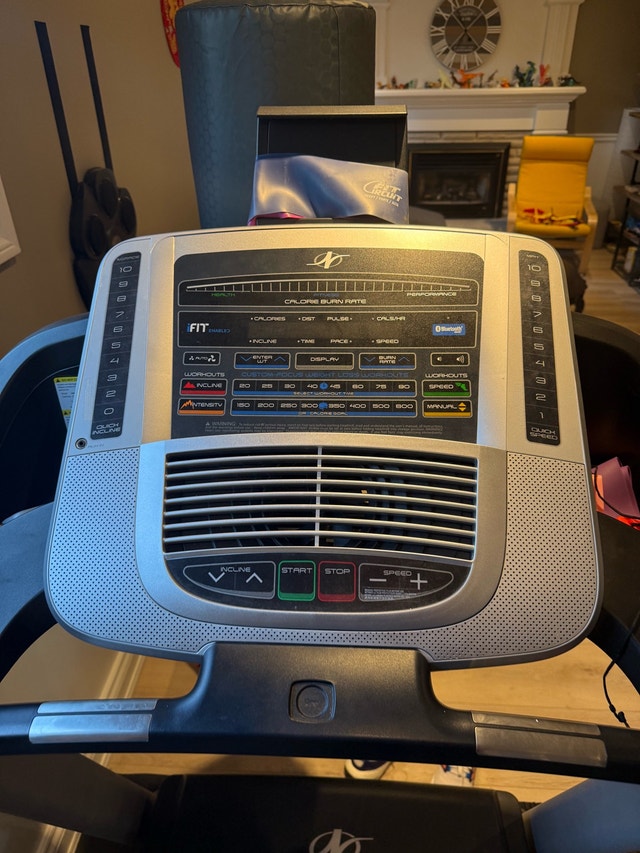 NordicTrack C700 Treadmill - photo 2