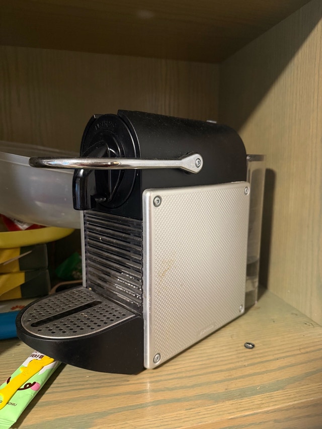 Nespresso Pixie Espresso Machine