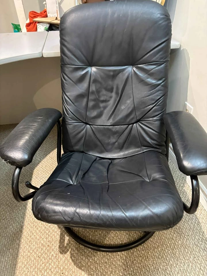 Black Leather Recliner Chair and Ottoman - photo 2
