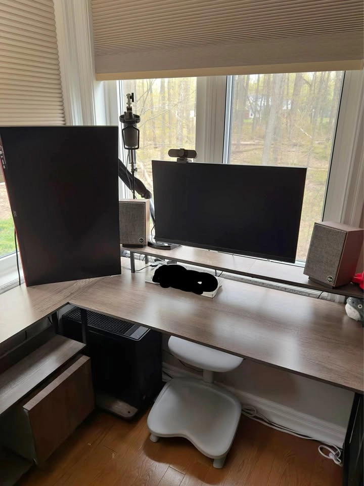 Legion Gaming PC, Monitors, Speakers & Mic Setup