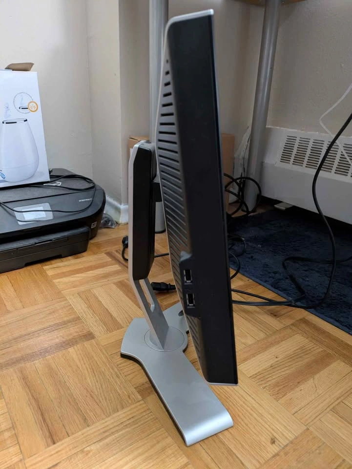 Dell Monitor - 20 inch, 1600x1200, VGA - photo 2