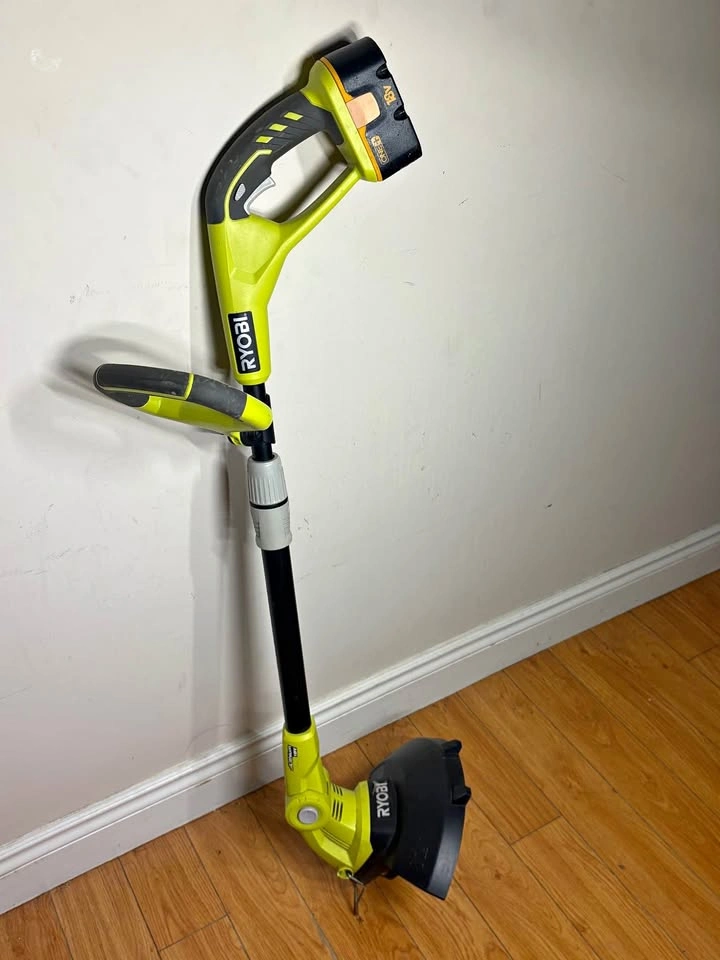 RYOBI 18V ONE+ Cordless String Trimmer Kit 🔥