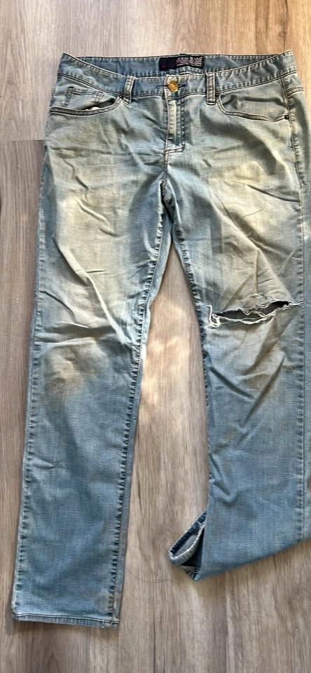 Vintage Distressed Guess Jeans