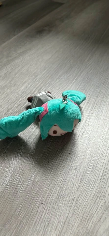 Hatsune Miku Plushie - photo 3