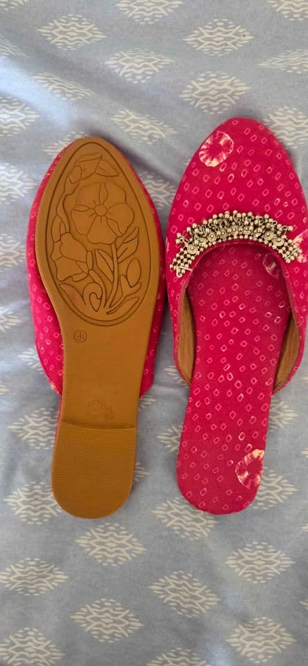 Bandhani Print Embellished Mules - photo 5