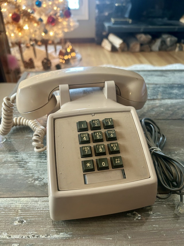 Vintage Northern Telecom Beige Desk Phone – 1970s
