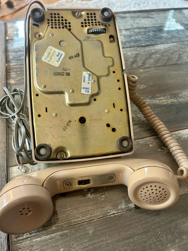 Vintage Northern Telecom Beige Desk Phone – 1970s - photo 4