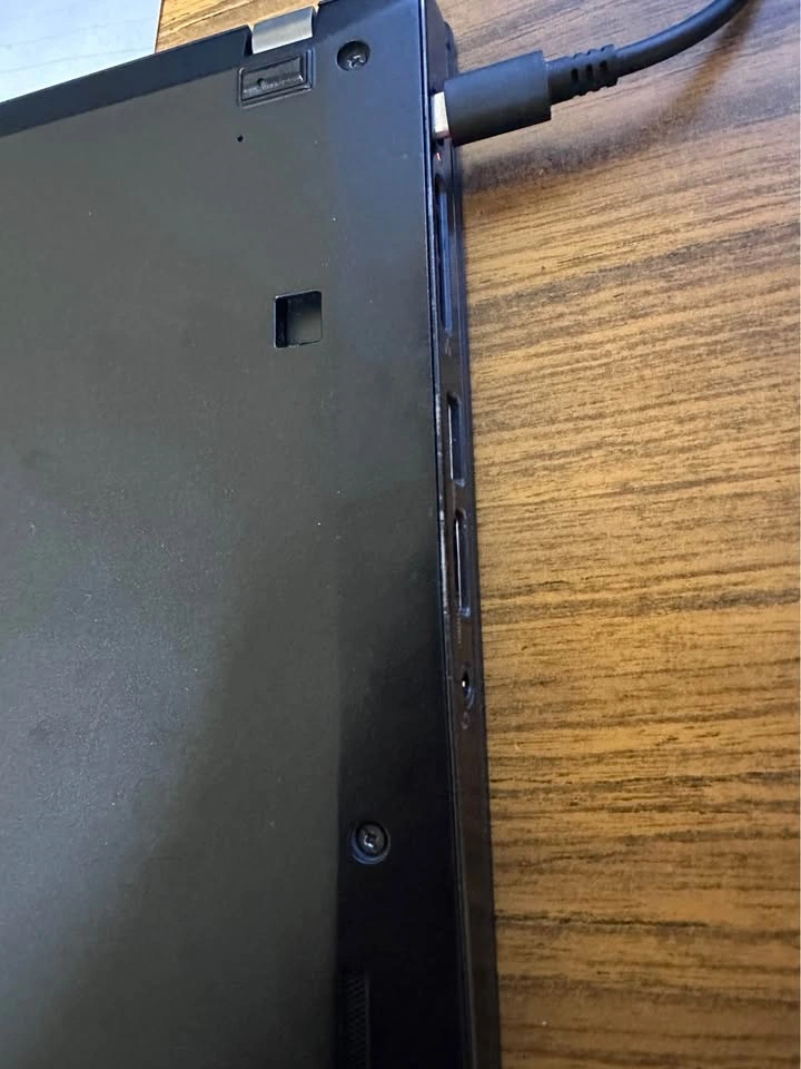 Lenovo ThinkPad T490s Laptop - i7, 16GB RAM, 512GB SSD - photo 4