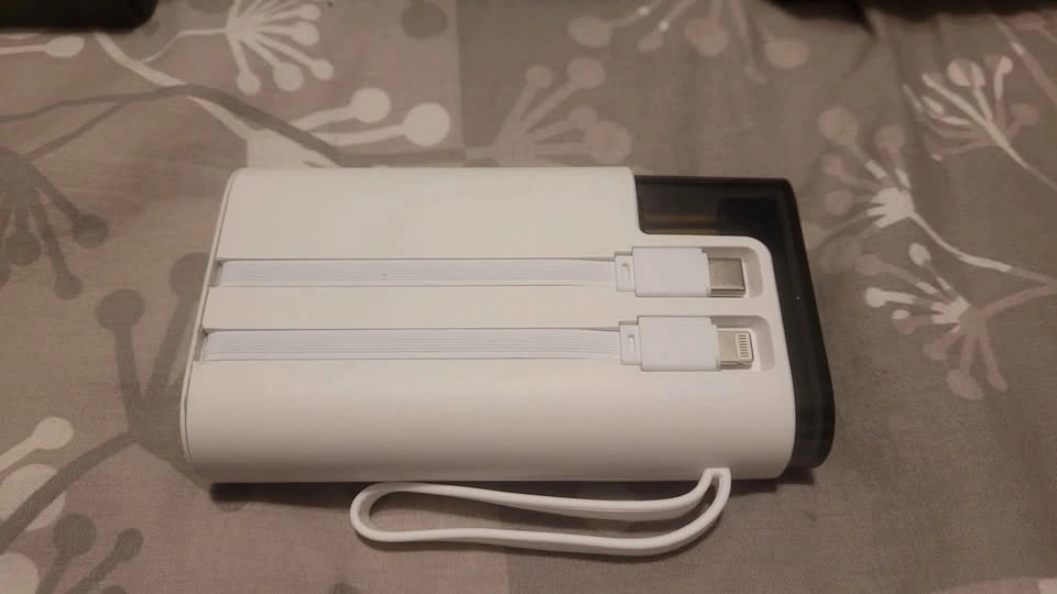 20W PD QC3 Power Bank with Lantern & Cables - photo 5
