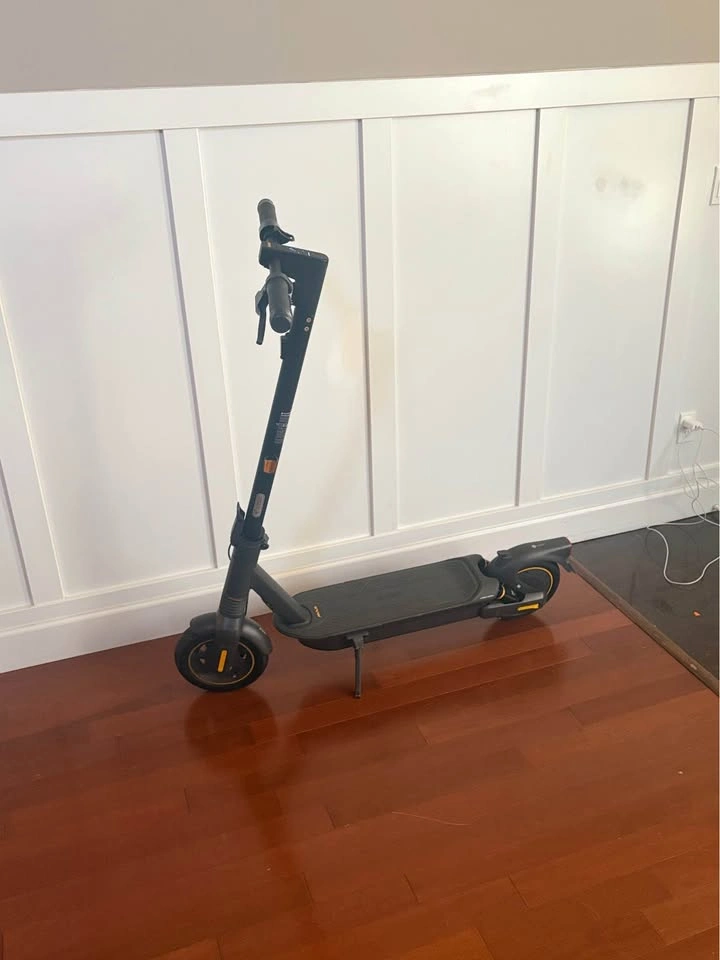 Ninebot Max G2 e-scooter - photo 2