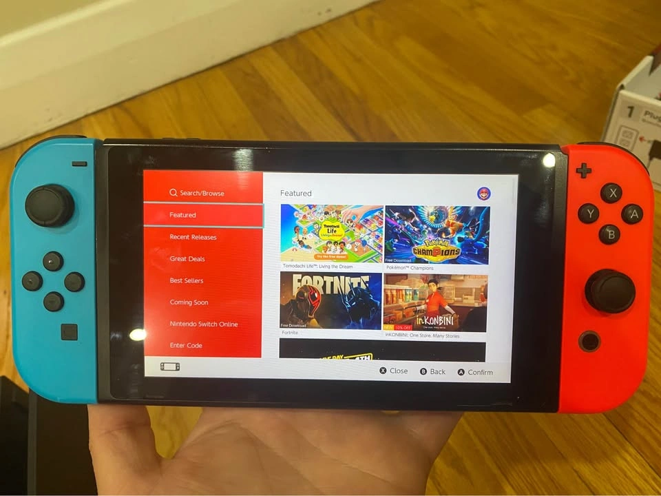 NINTENDO SWITCH BUNDLE + EXTRA CONTROLLER - photo 3