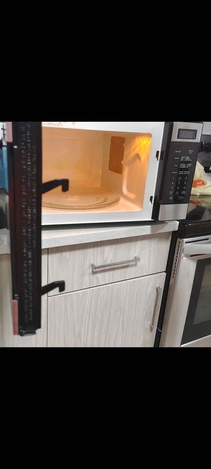 Sharp Carousel Microwave 1.2 Cu Ft (Large) - photo 2