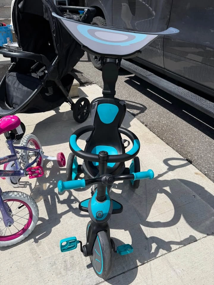 MOVING SALE - KIDS BABY THINGS STROLLER, BIKE, PLAYPEN, TRIKE - photo 2