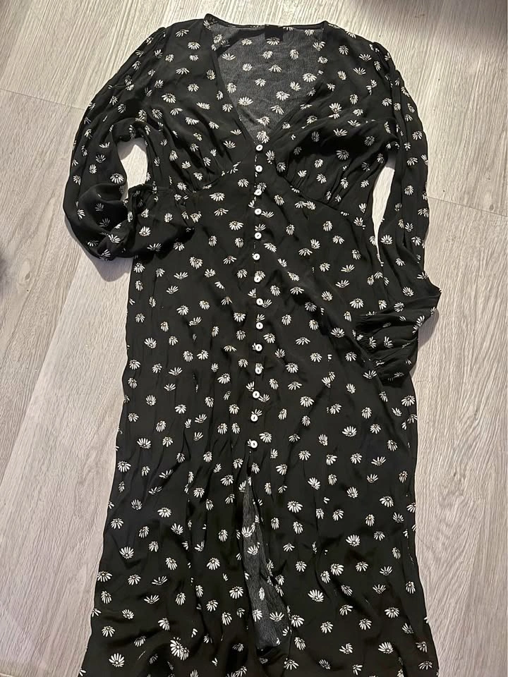 Wilfred Daisy Long Sleeve Dress