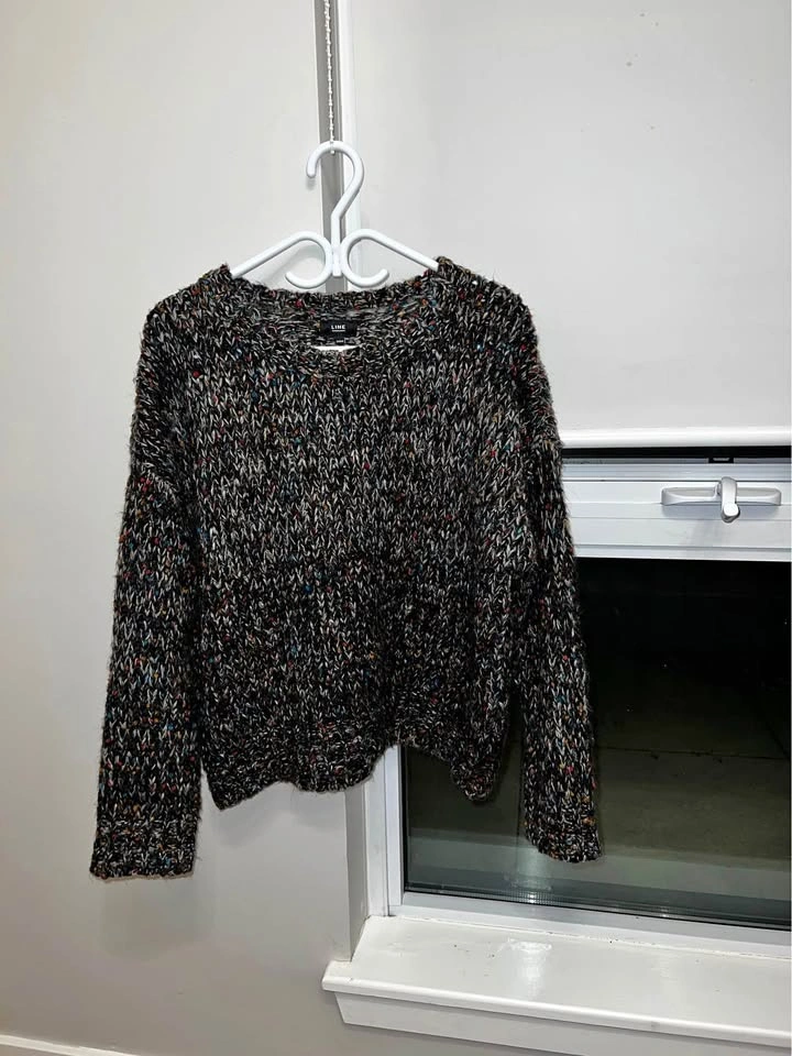 LINE The Label Sweater