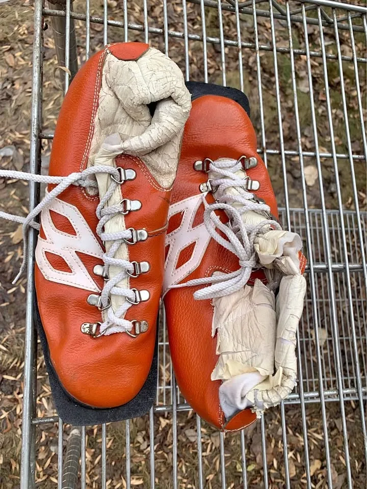 Vintage 3-Pin Nordic Norm Cross-Country Ski Boots