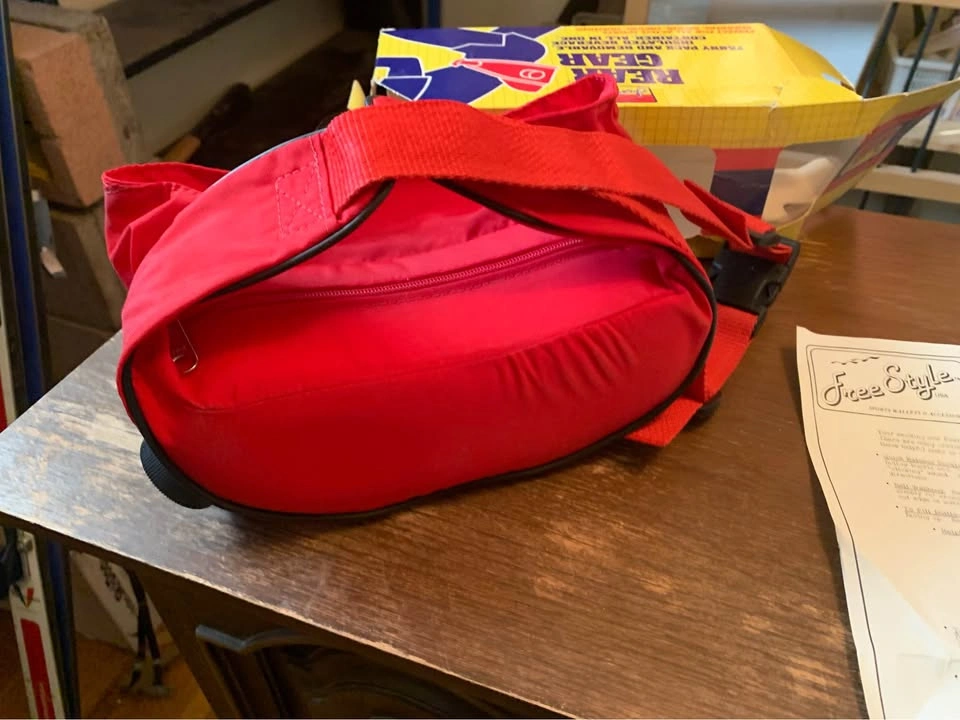 Red Rear Gear Bag vintage 80s Fanny pack and hydration pack. - photo 4