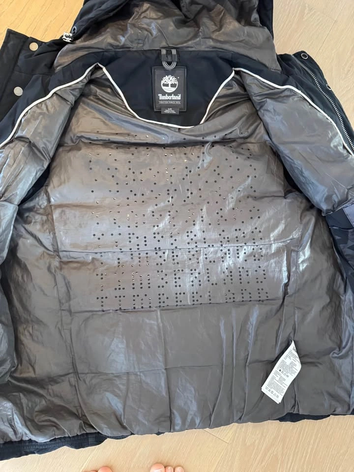 Timberland black puffy vest, women's, size small - photo 3