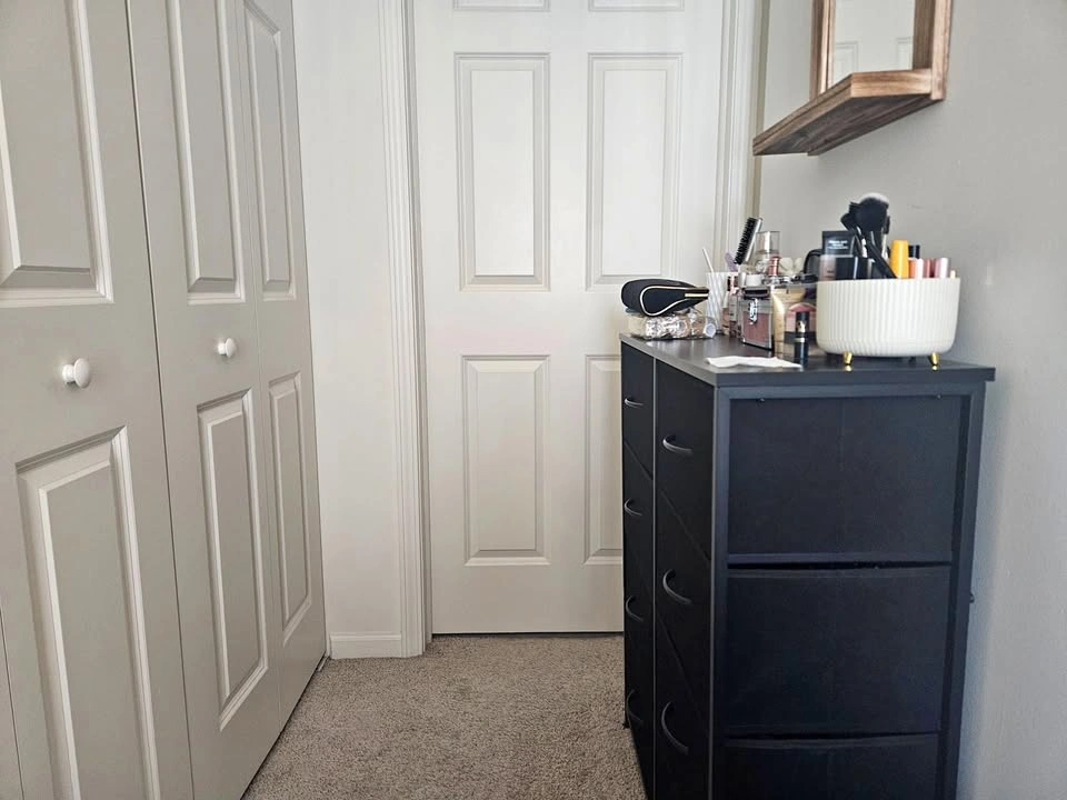 8 Drawer Dresser
