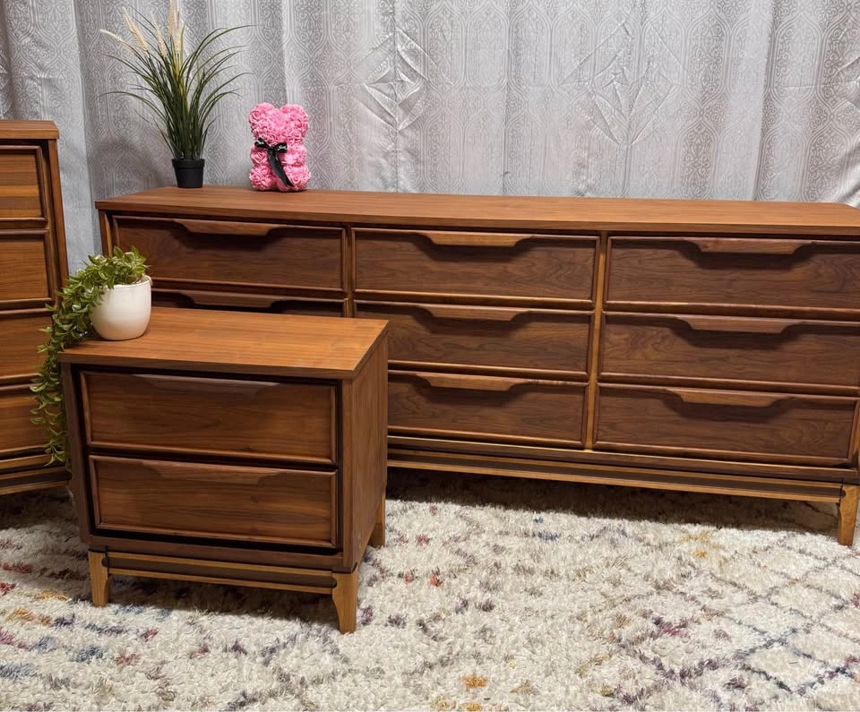 Mid century modern bedroom set - refinished - photo 5