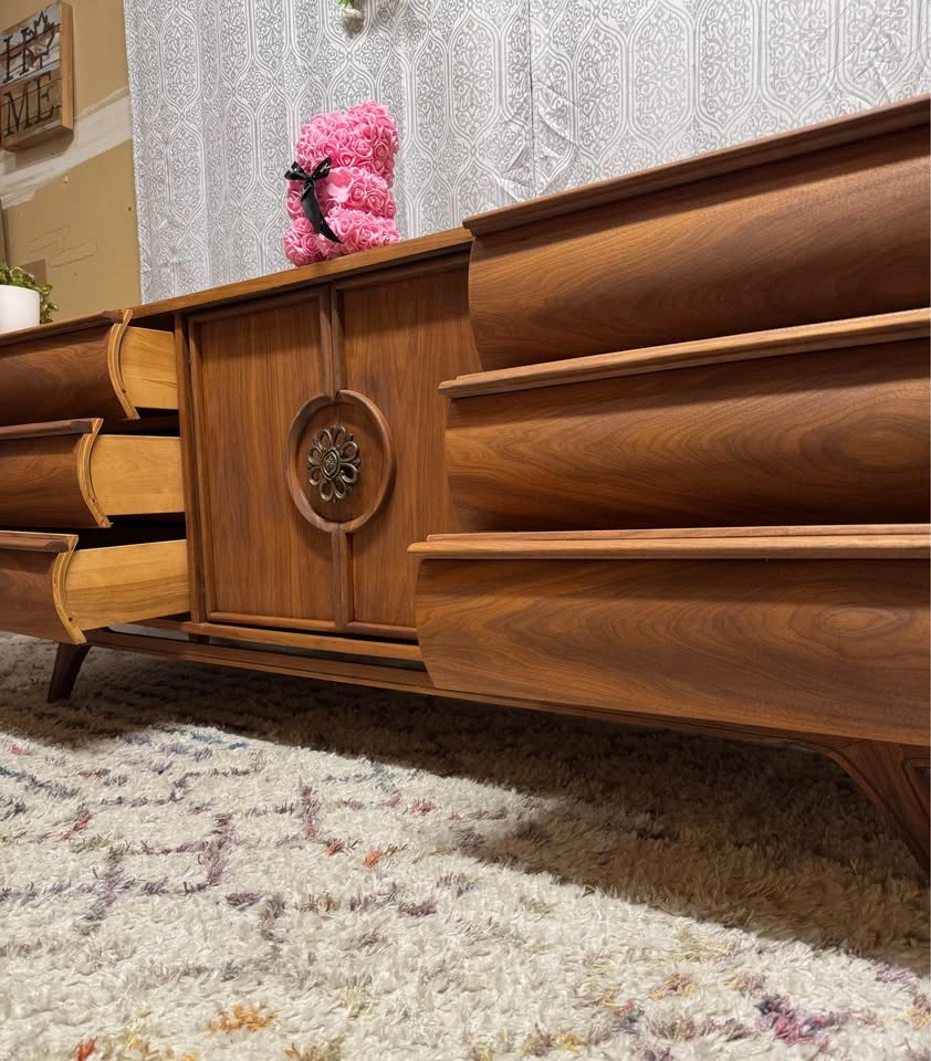 Mid Century Modern Credenza - Refinished - photo 3