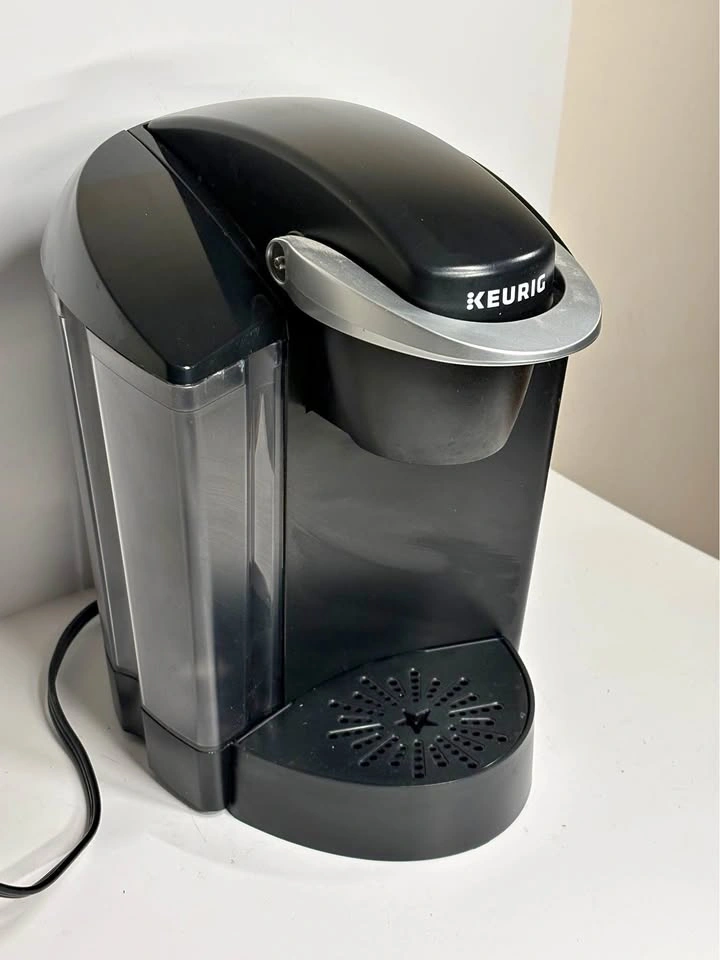 ☕ Keurig K50 Classic Coffee Maker — Tested & Working