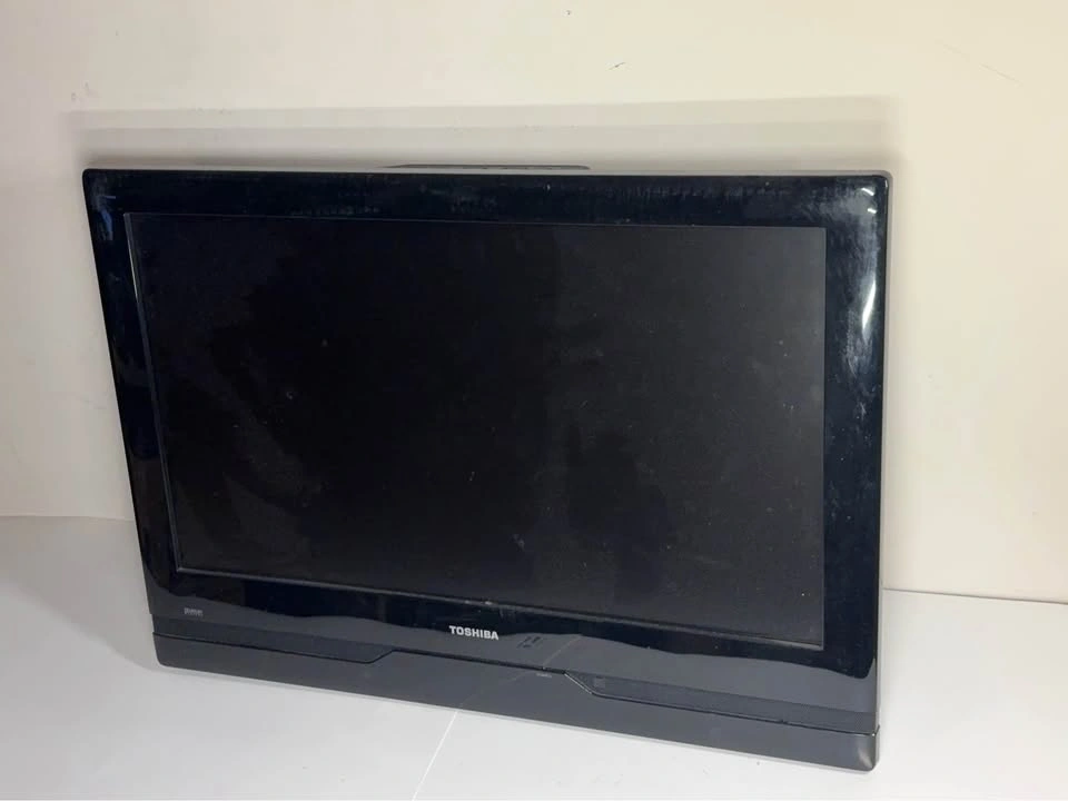 Toshiba 26” LCD HD TV — Clean & Ready to Use - photo 4