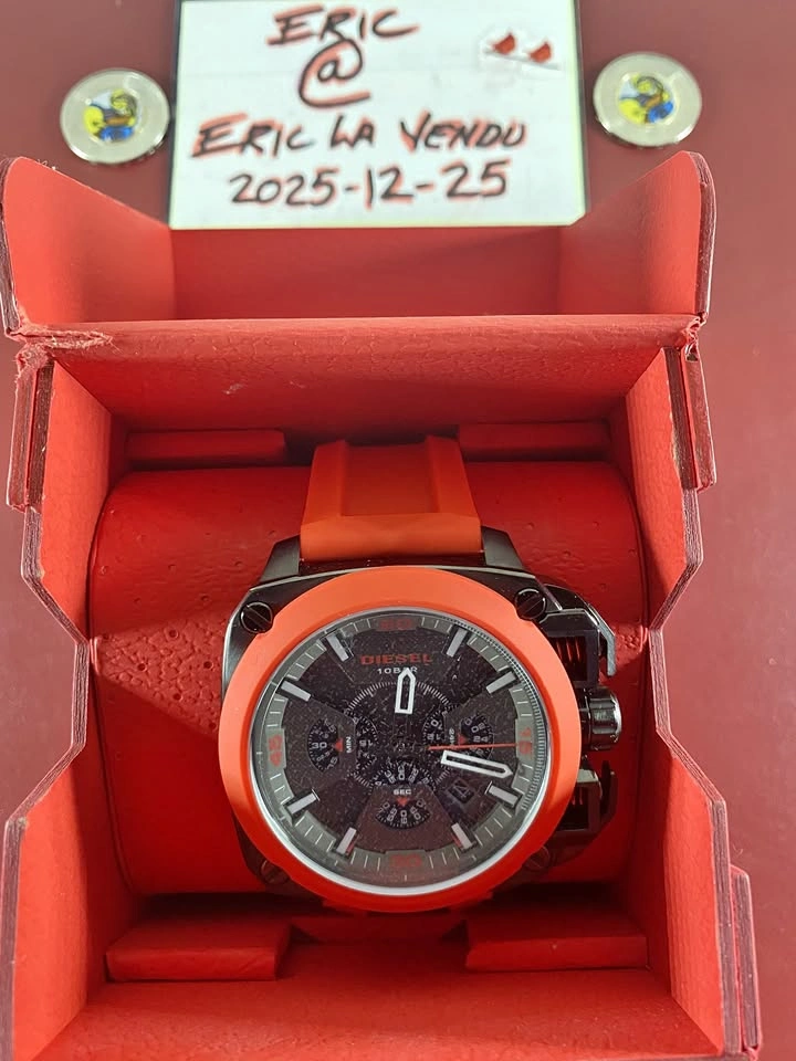 170$ DZ7368 Diesel BAMF Chronograph Red Silicone Watch