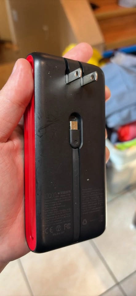 VEGER 10000mAh Portable Charger with Wall Plug Built-in Cables - photo 2