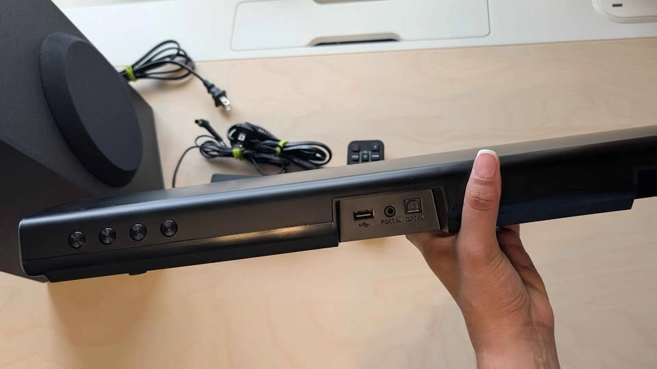 LG SQC1 Soundbar & Wireless Subwoofer | Great Condition! - photo 2