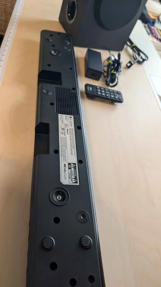LG SQC1 Soundbar & Wireless Subwoofer | Great Condition! - photo 3