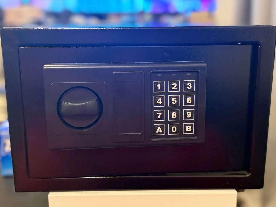 0.8 Cubic Feet Electronic Safe - photo 2