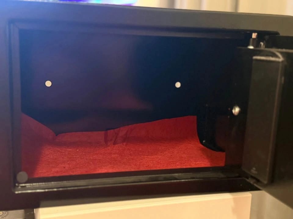 0.8 Cubic Feet Electronic Safe - photo 3
