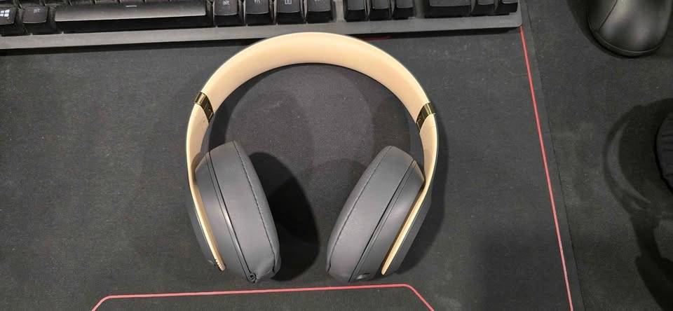 Beats Studio 3 Headphones - photo 2