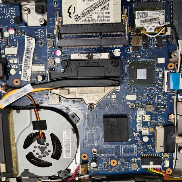 Lenovo IdeaPad i5 Laptop – For Parts or Repair - photo 4