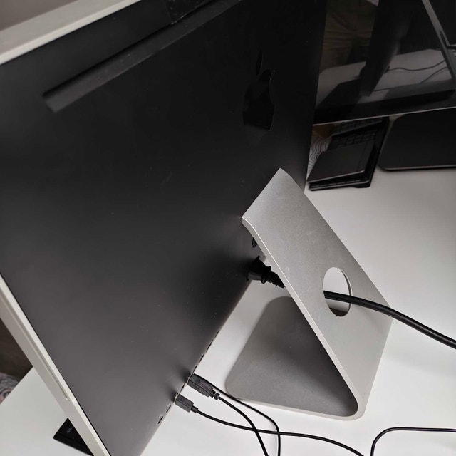 Beautiful 20" Apple iMac – Clean & Working - photo 3