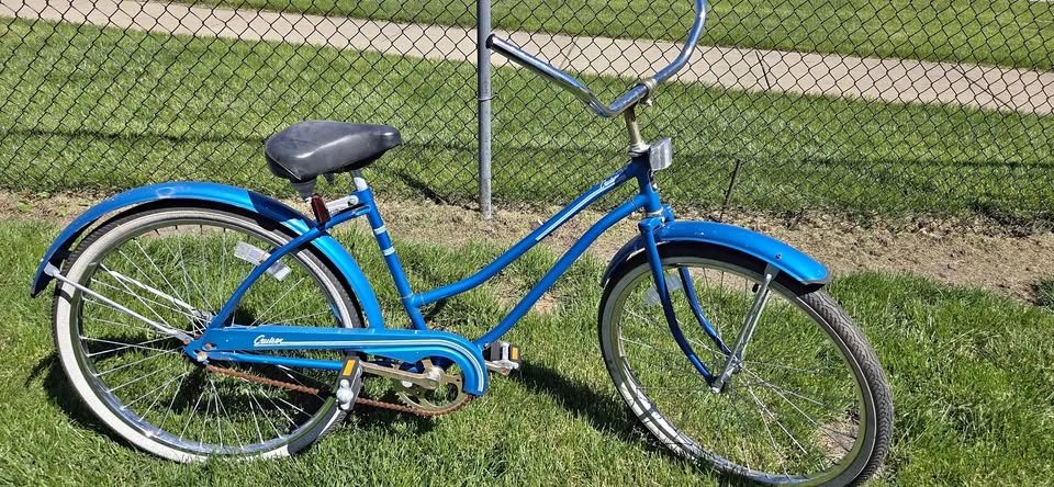 Vintage Schwinn Cruiser Bike - Gorgeous Electric Blue
