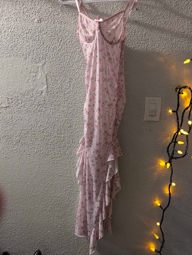 5 Sexy Ladies Dresses - photo 4