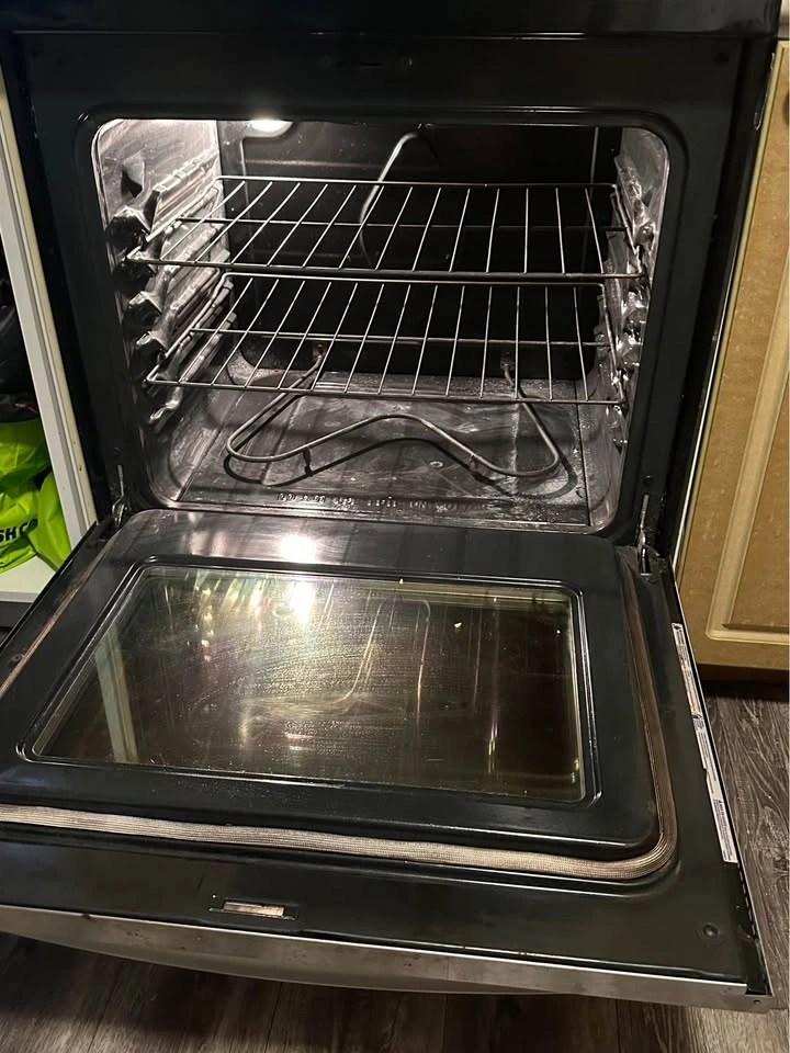 Frigidaire Electric Range - photo 2