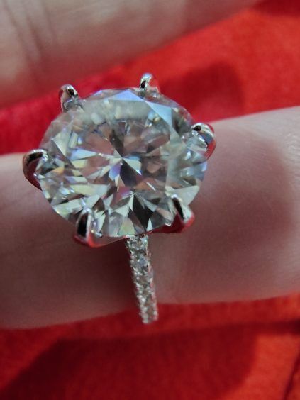 Lady's Diamond Ring - photo 2