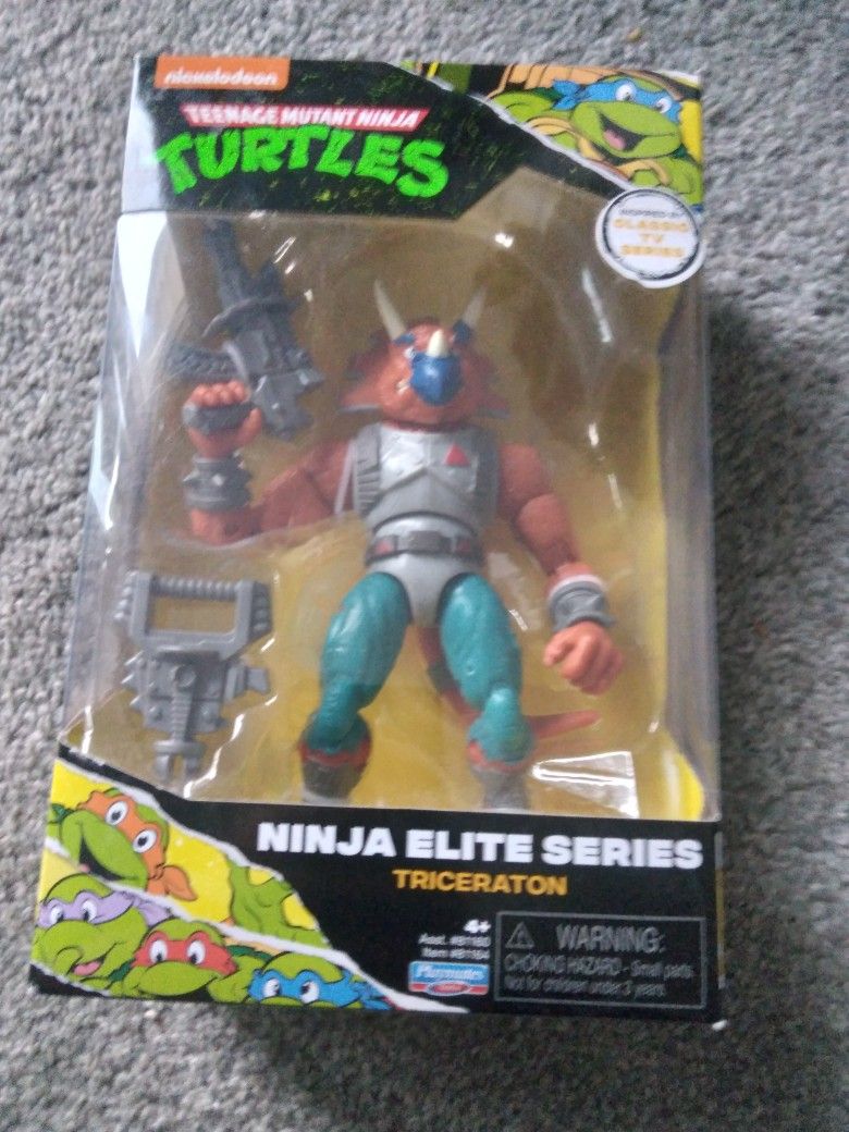 Teenage Mutant Ninja Turtles Elite Series Triceradon Figure