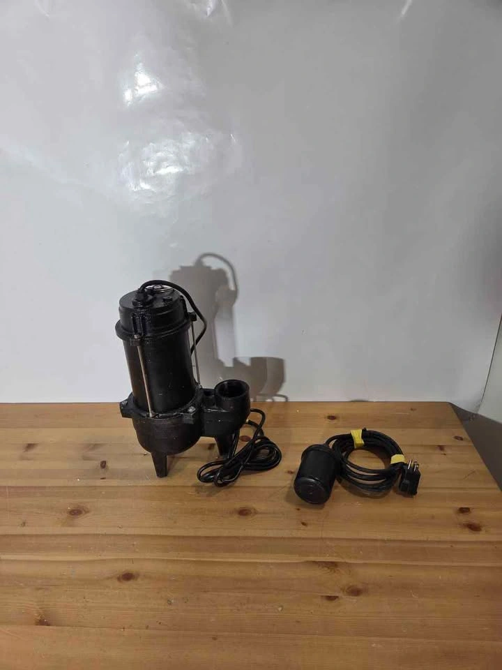 Sewage Effluent Pump 3/4HP Submersible Cast Iron Automatic - photo 2
