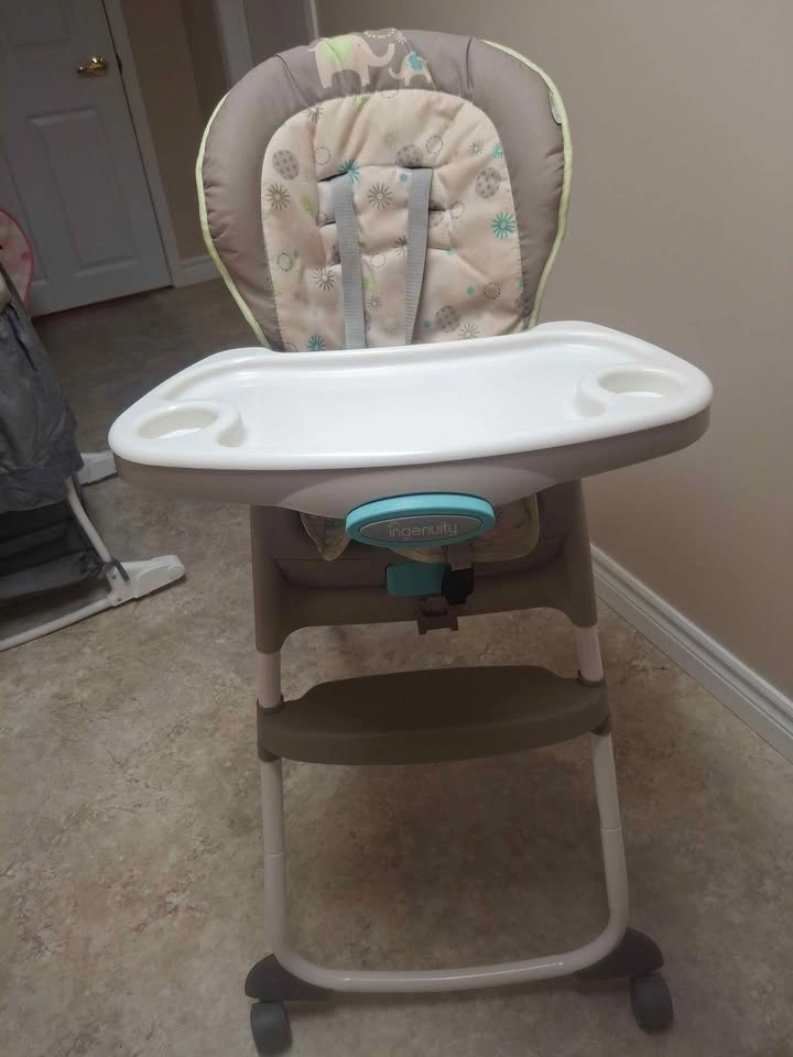 Baby and Toddler High Chair – Like New - photo 2